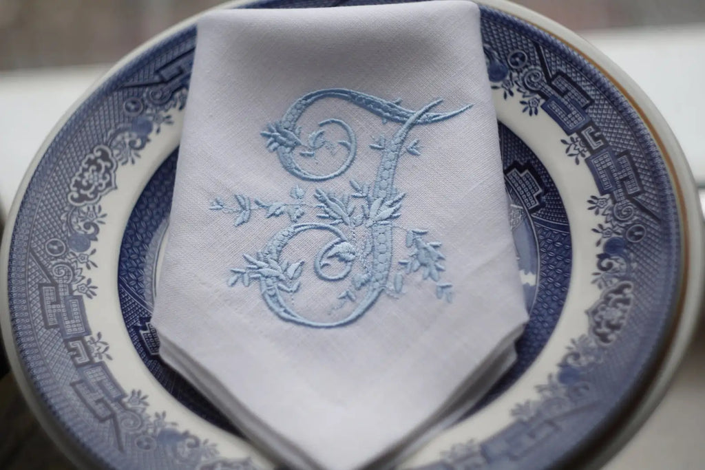 Customized Victorian Monogrammed Embroidered Dinner Napkins Placemat，Elegant Design for Wedding, Party, Gift