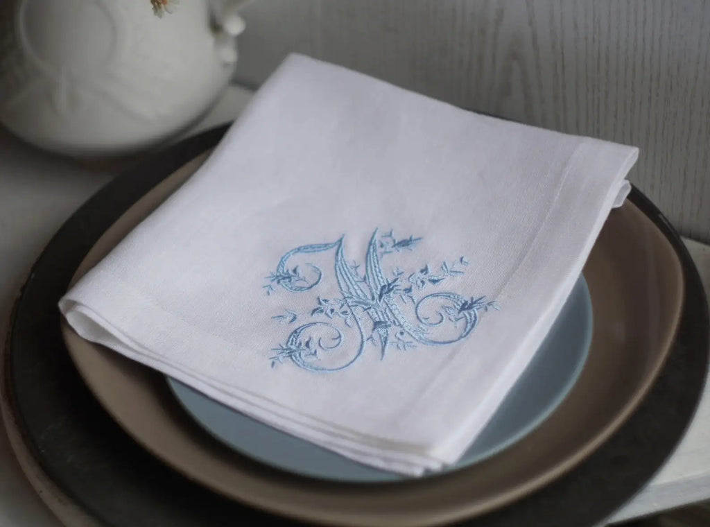 Customized Victorian Monogrammed Embroidered Dinner Napkins Placemat，Elegant Design for Wedding, Party, Gift