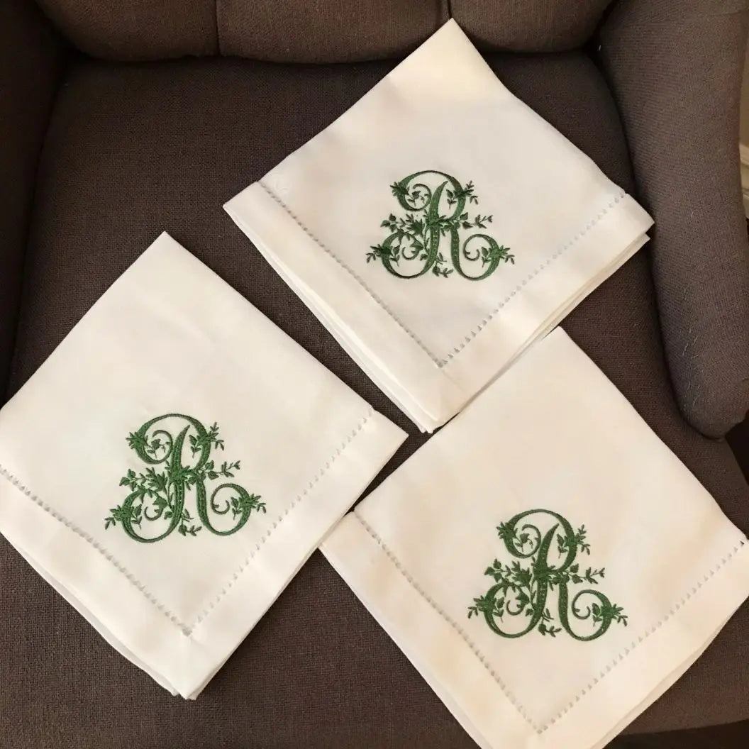 Customized Victorian Monogrammed Embroidered Dinner Napkins Placemat，Elegant Design for Wedding, Party, Gift