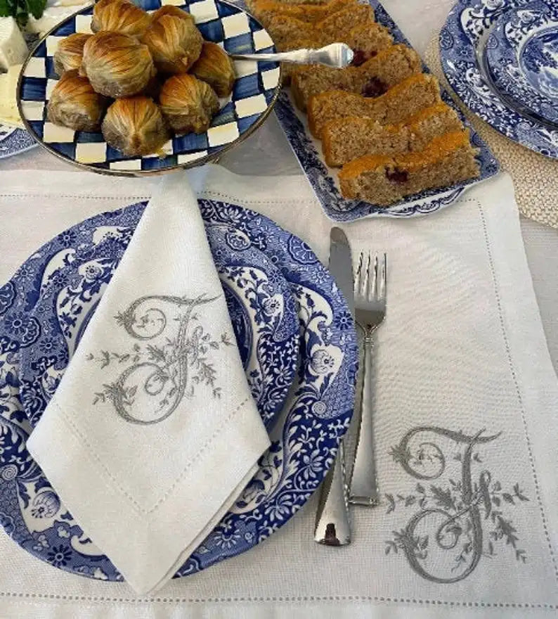 Customized Victorian Monogrammed Embroidered Dinner Napkins Placemat，Elegant Design for Wedding, Party, Gift