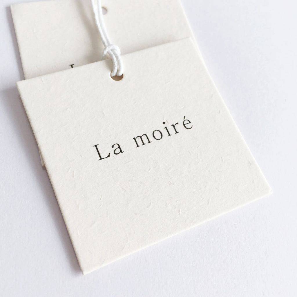 200pcs Custom Vintage Paper Hangtag Clothing Price Size Hang Tag 400g 800g Wood Paper with CMYK Logo Printing Recycled Cardboard