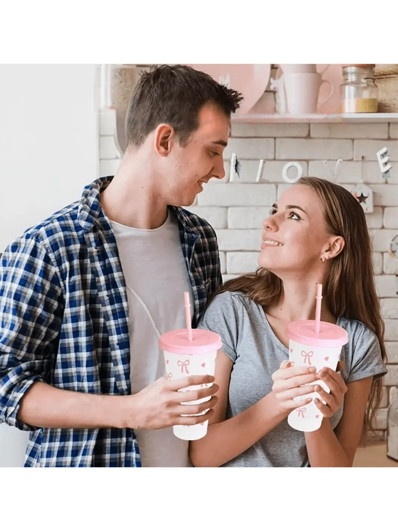 Reusable Plastic Cups With Pink Ribbons, 24 Ounces With Straws And Lids. For Parties, Drinking, Coffee, Weddings, Birthdays