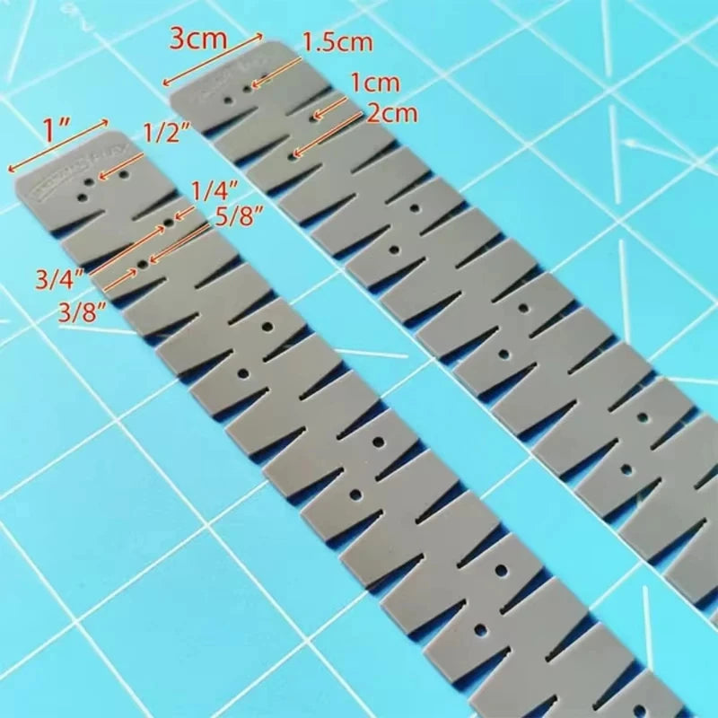 1PCS Silicone Flexible Curve Scale Hemming Tool Heat Resistant Hem Ruler Sewing Auxiliary Tool for Padding Cloth Pants Fabric
