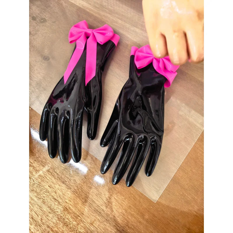 Short latex gloves with color-block design and bowknot