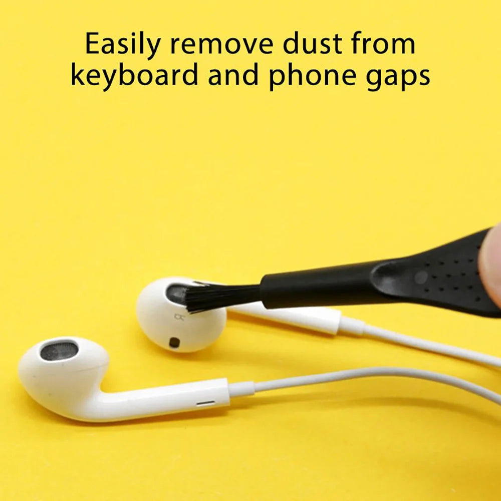 Mobile Phone Charging Port Type C Dust Plug for iPhone 16 15 14 Pro Max Cleaner Kit Computer Keyboard Cleaner Tool Clean Brush