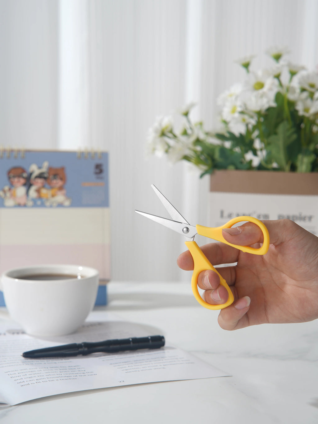 With Cover Safety Scissors, Lightweight Portable for Home Office School Kids DIY Craft Paper Cutting Stationery