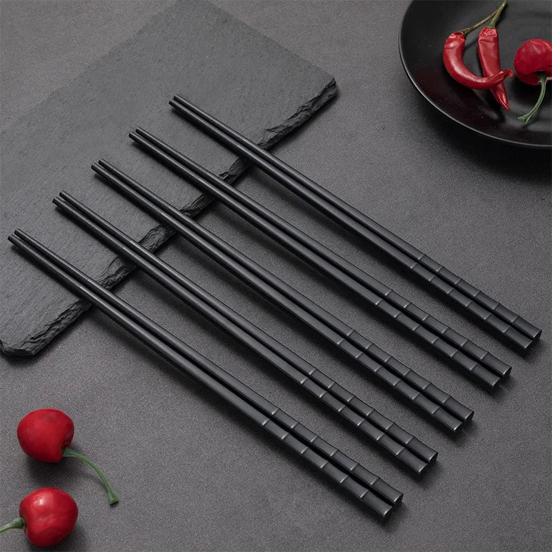 New Reusable Black Chinese Chopsticks Food Sushi Sticks Safe Plastic Food Grade High Temperature Sterilizable Chopsticks