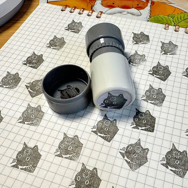 Funny Emoji Stamps Creative Small Round Seals for Students Cute Portable DIY Hand Account Decoration Seal