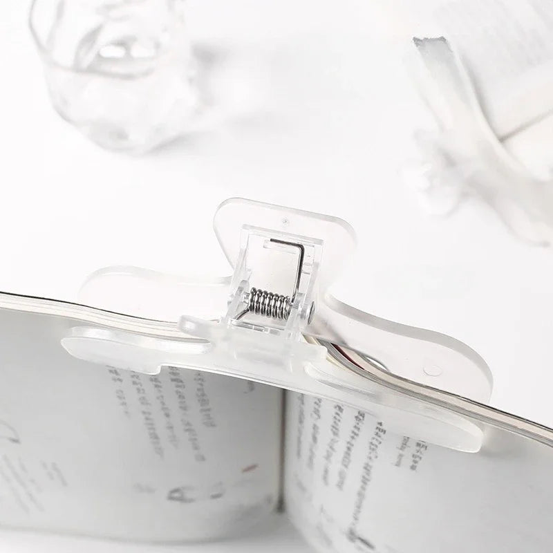 Transparent Plastic Book Clip Simple Reading Aid Fixed Book Holder Bookmarks Creative Design Practical Note Holder for Bookstore