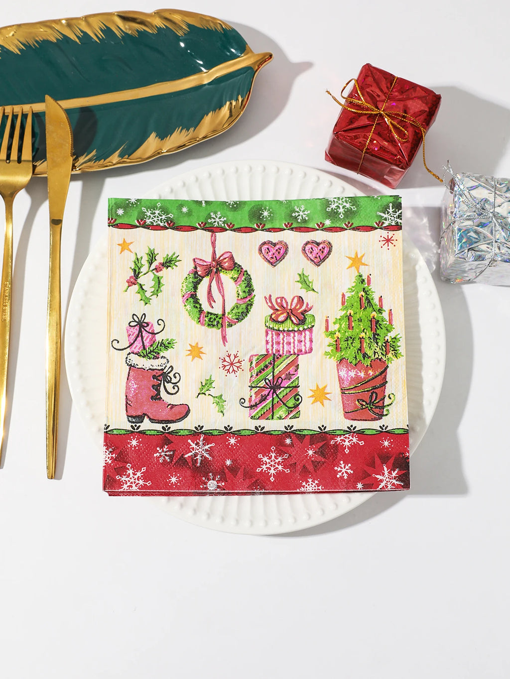 Christmas Party Napkins Disposable Dinner Serviettes Santa Claus Christmas Tree Gifts Flower Element Style Art Decoupage Napkins