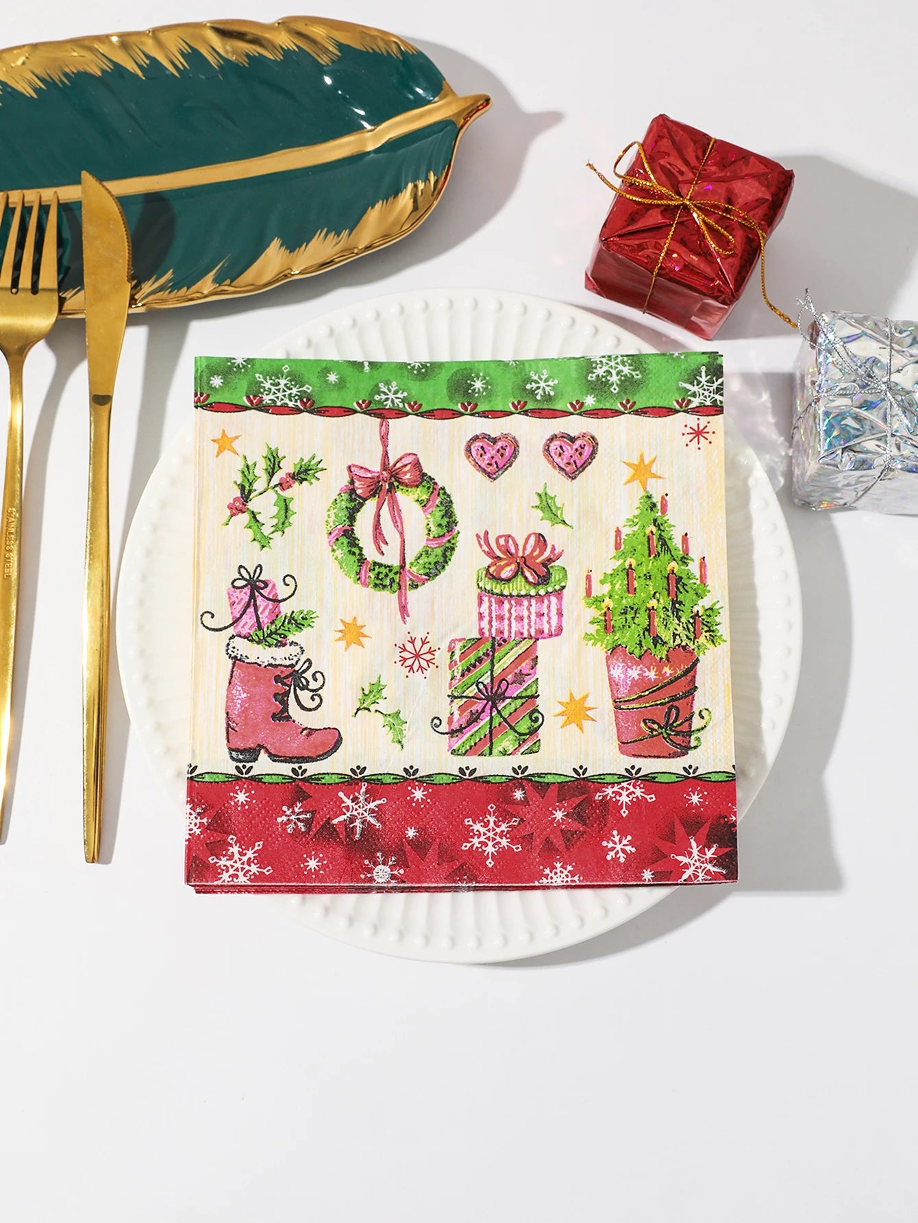 Christmas Party Napkins Disposable Dinner Serviettes Santa Claus Christmas Tree Gifts Flower Element Style Art Decoupage Napkins