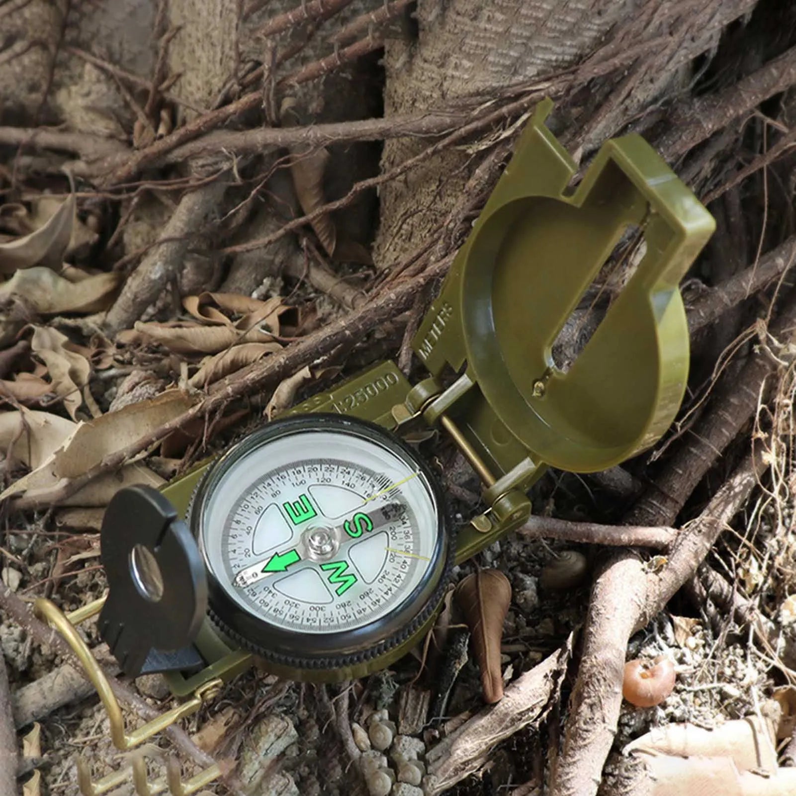 Portable Compass Multi-functional Military Compass Accurate Camping Compass with Hook for Hiking Geology Activities