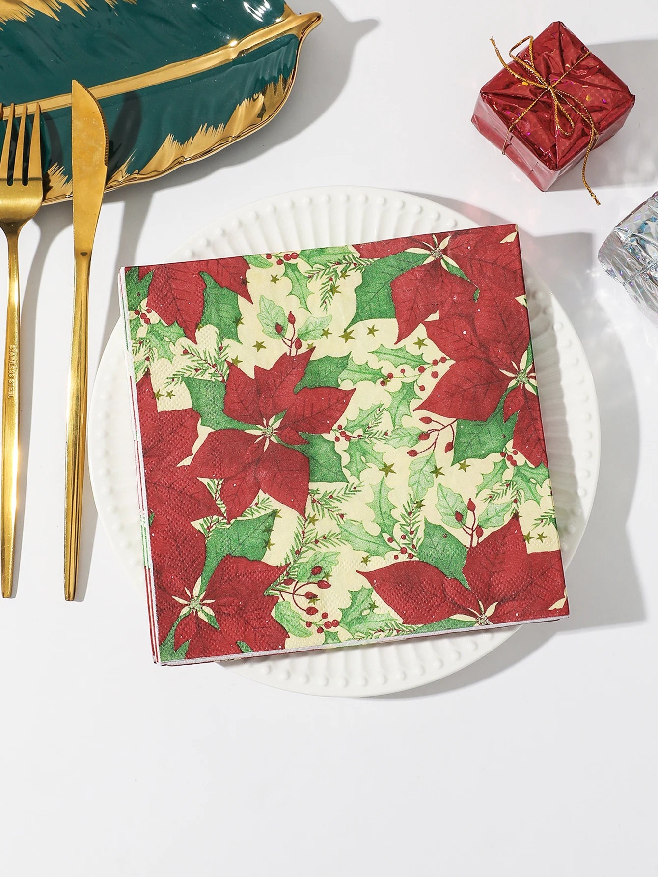 Christmas Party Napkins Disposable Dinner Serviettes Santa Claus Christmas Tree Gifts Flower Element Style Art Decoupage Napkins