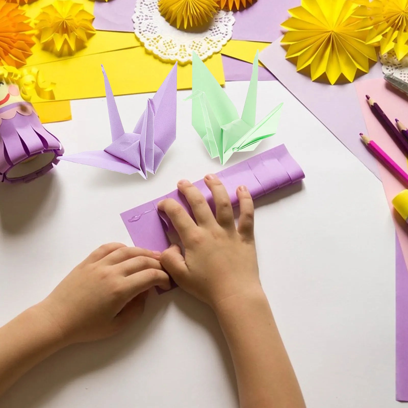 100Pcs Bright Colored Construction Paper for Art Craft Folding DIY Home Decoration Festival Gifts School Activities