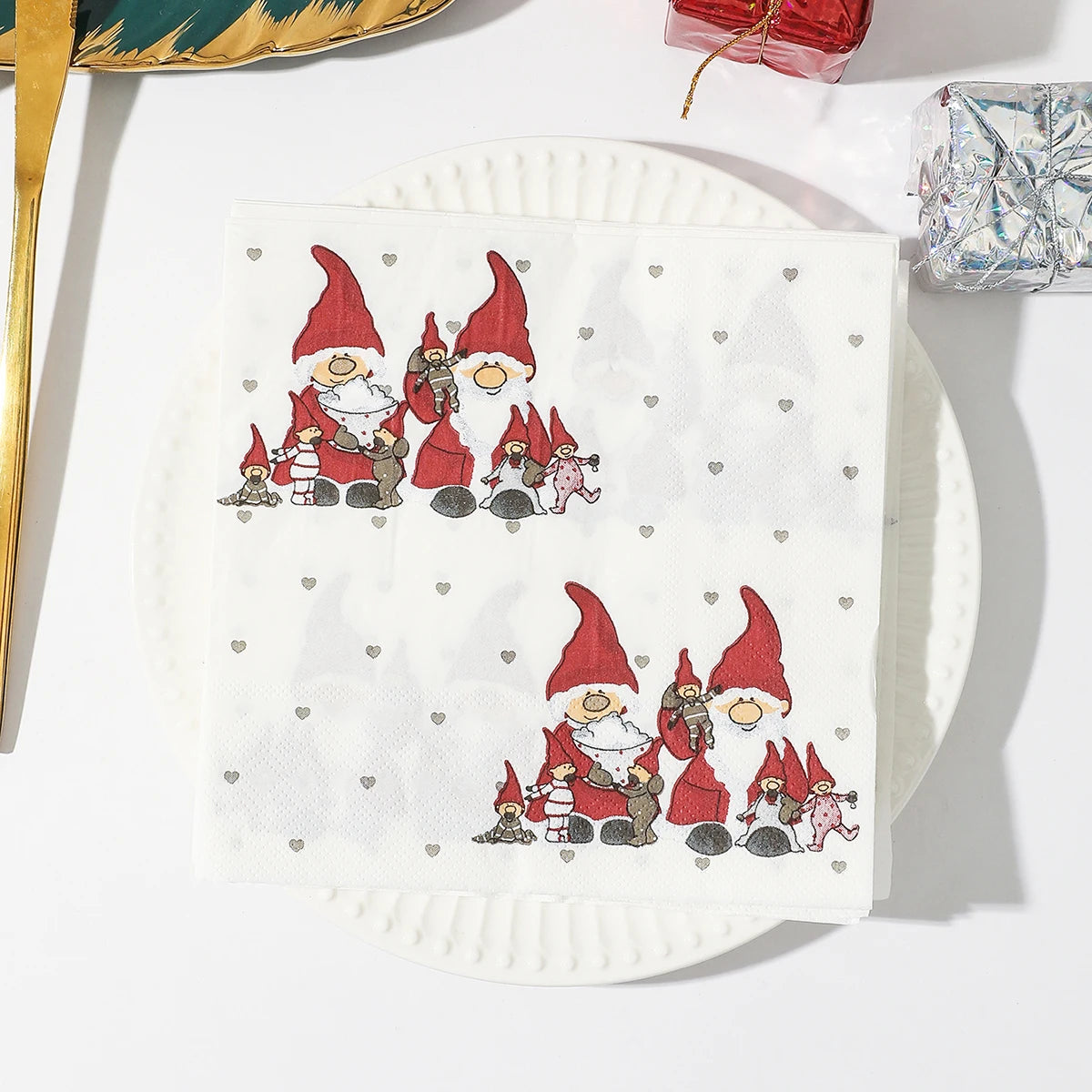 Christmas Party Napkins Disposable Dinner Serviettes Santa Claus Christmas Tree Gifts Flower Element Style Art Decoupage Napkins