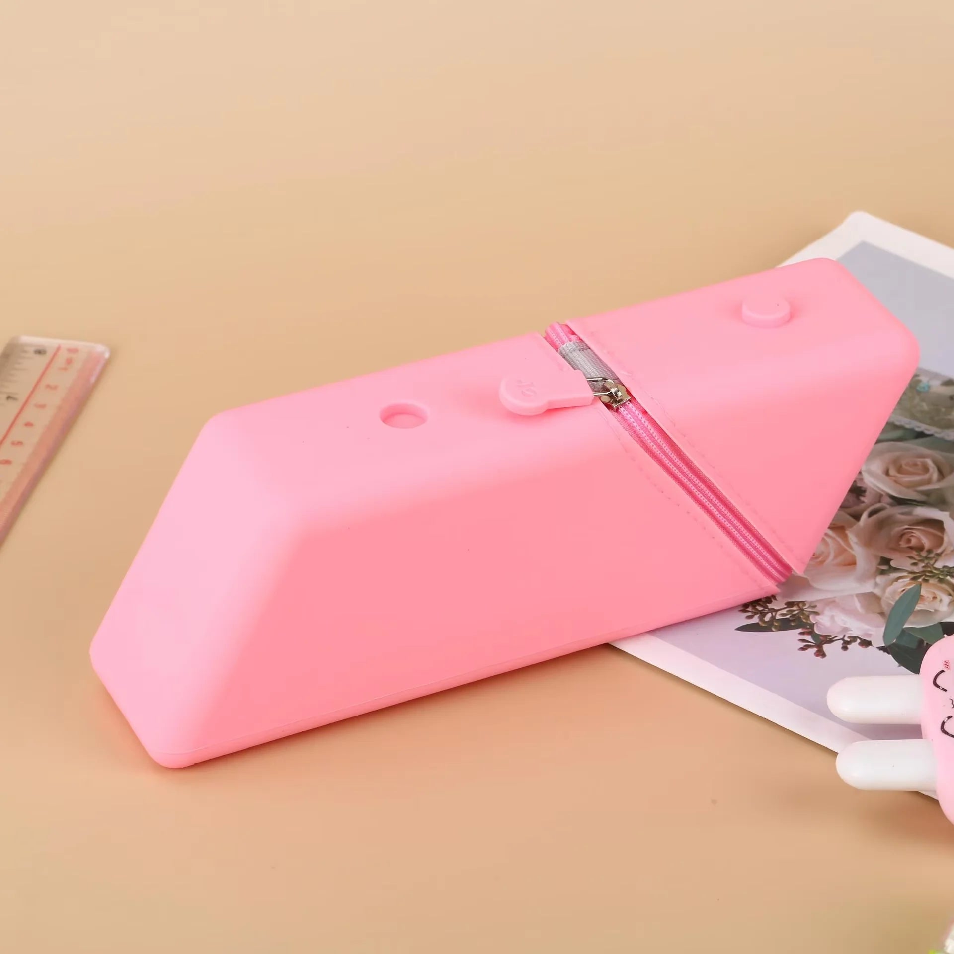 Stylish Silicone Pen Holder-Foldable Desktop Organizer for Office & Study,Multi-Purpose Stationery Cup,Perfect Gift for Students
