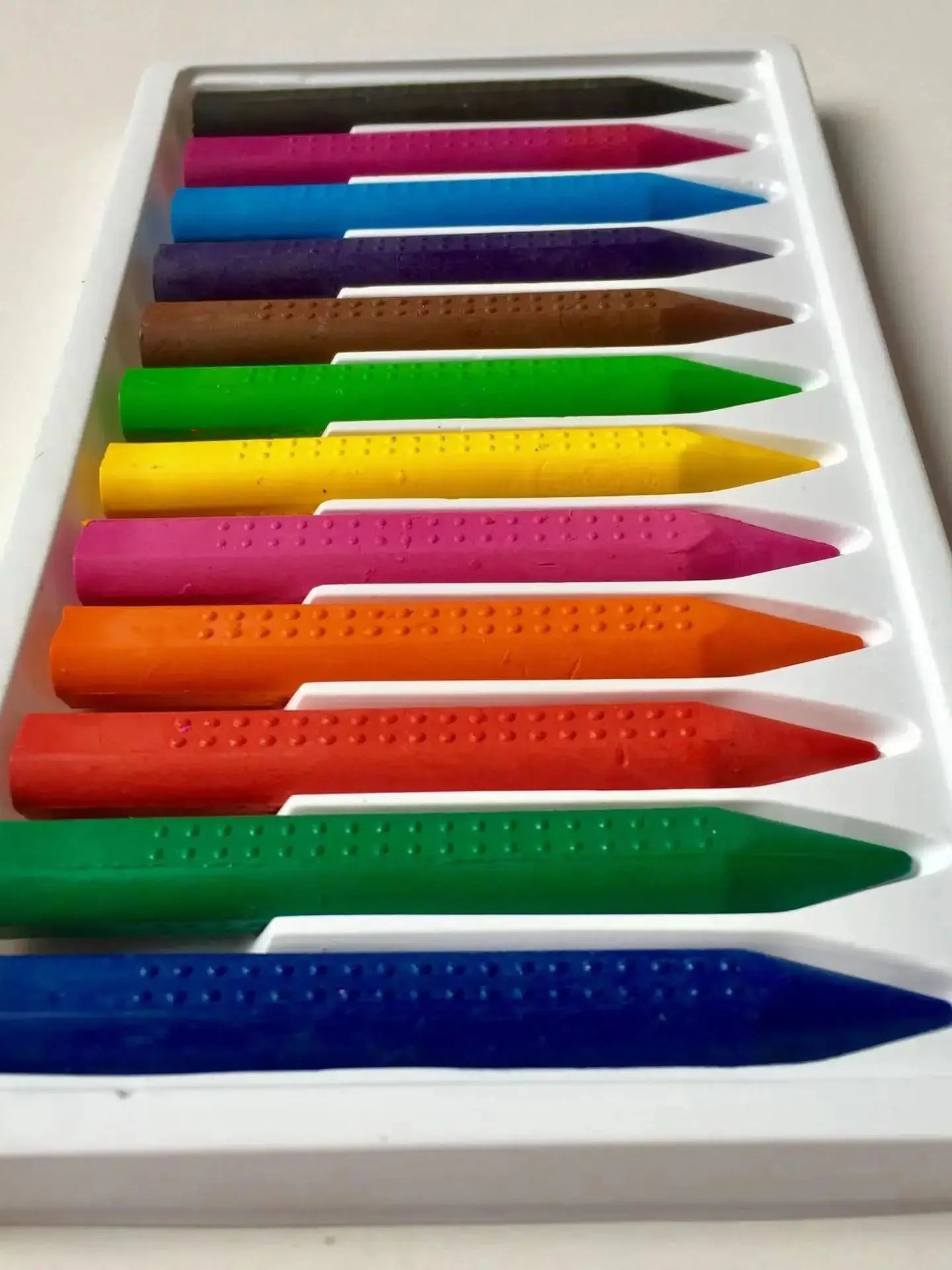 12Colors Wax Crayon Do not Dirty Hands Washable Crayons Drawing Painting Crayon Sticks Colored Wax Crayons Art Supply