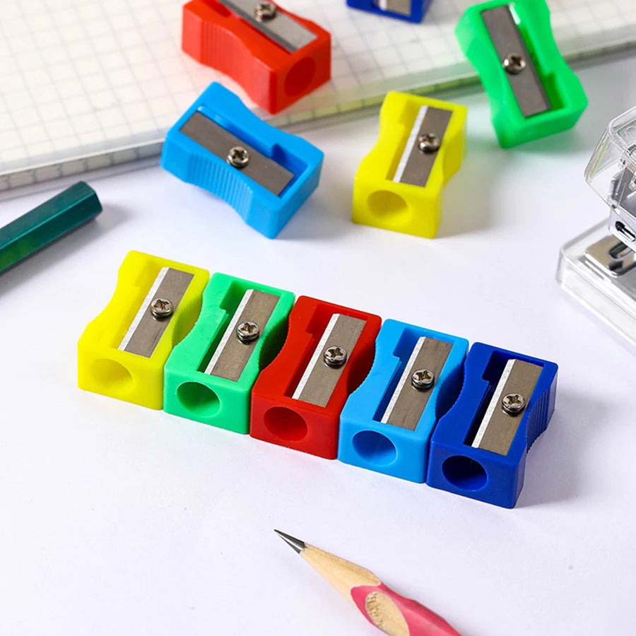 40-120pcs 2.5cm Mini Color Pencil Sharpener Curved Anti-slip Design Plastic Square Pencil Sharpener School Reward Stationery