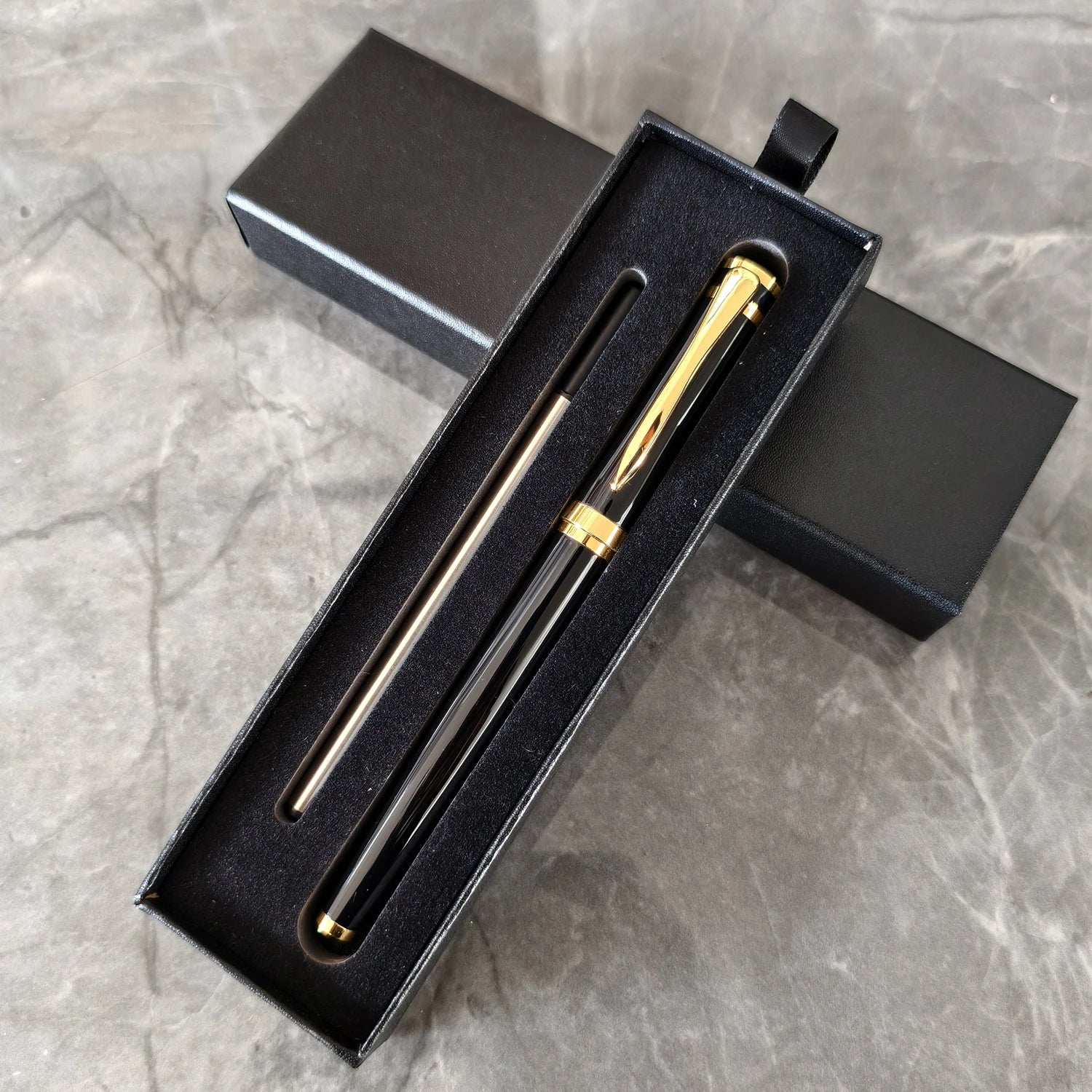 Luxury Metal Ball Point Pen Clip Signature Ballpoint Pens for Business Writing Office Stationery Customized Logo Name Case Gift