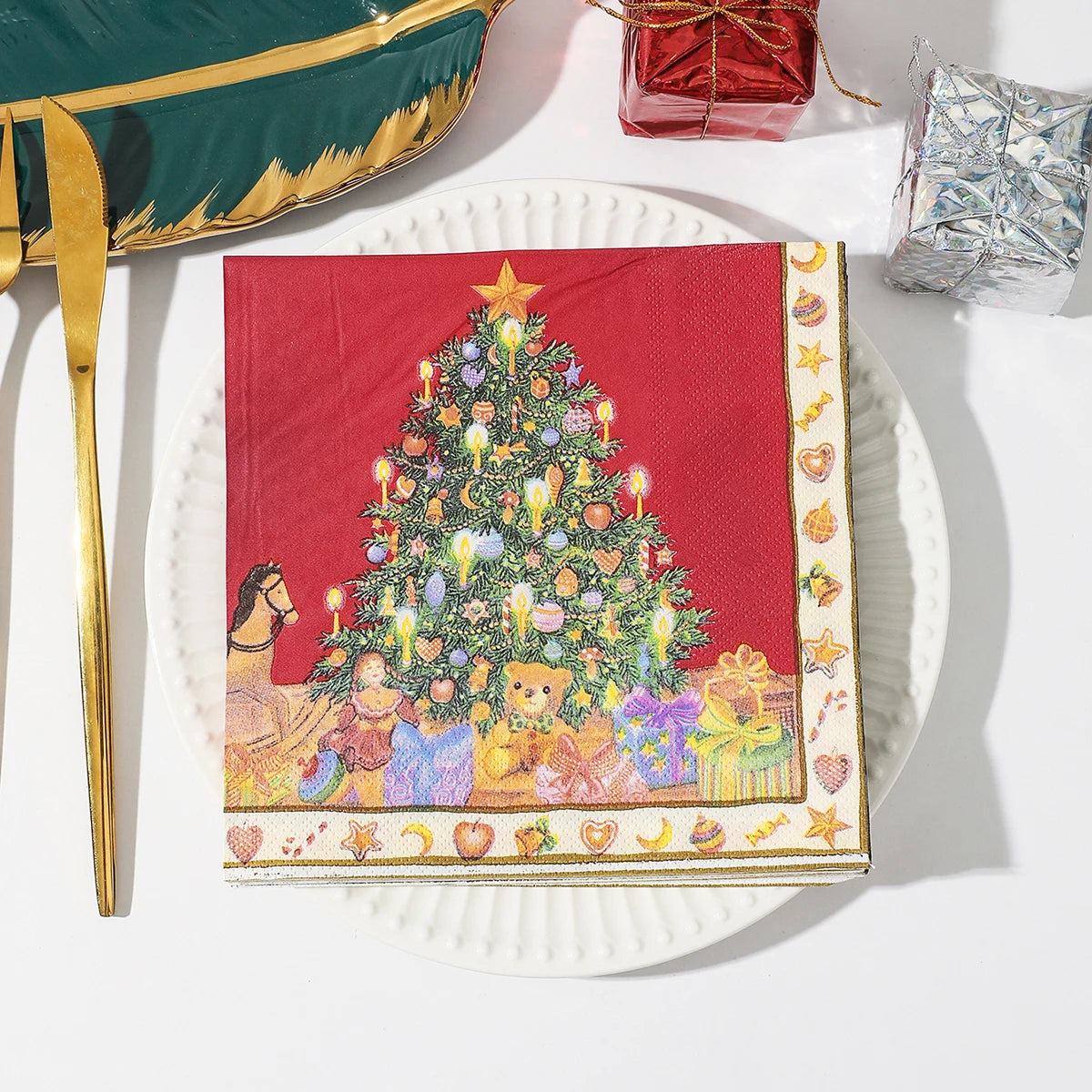 Christmas Party Napkins Disposable Dinner Serviettes Santa Claus Christmas Tree Gifts Flower Element Style Art Decoupage Napkins