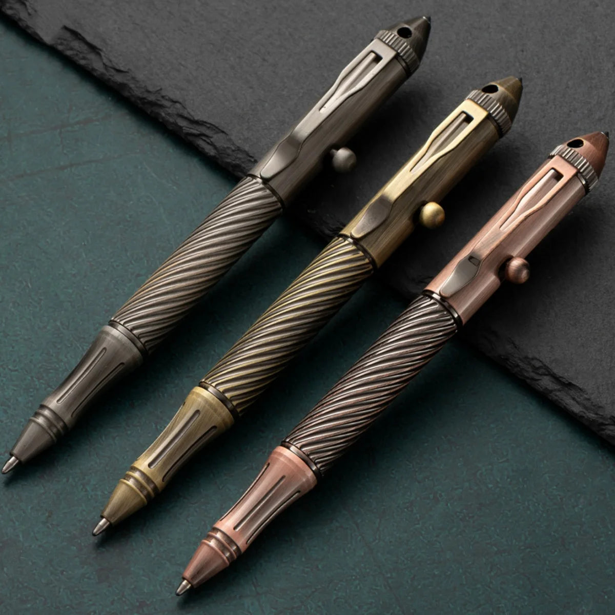 1Pc Brass Pen with a Tungsten Steel Nib, Heavy Metal Feel, Retro Design, Suitable for Business and Office Use, Rotating and Retractable, for Students/Organizations, Holiday Gifts, Valentine's Day, Back-To-School Season, Schoo