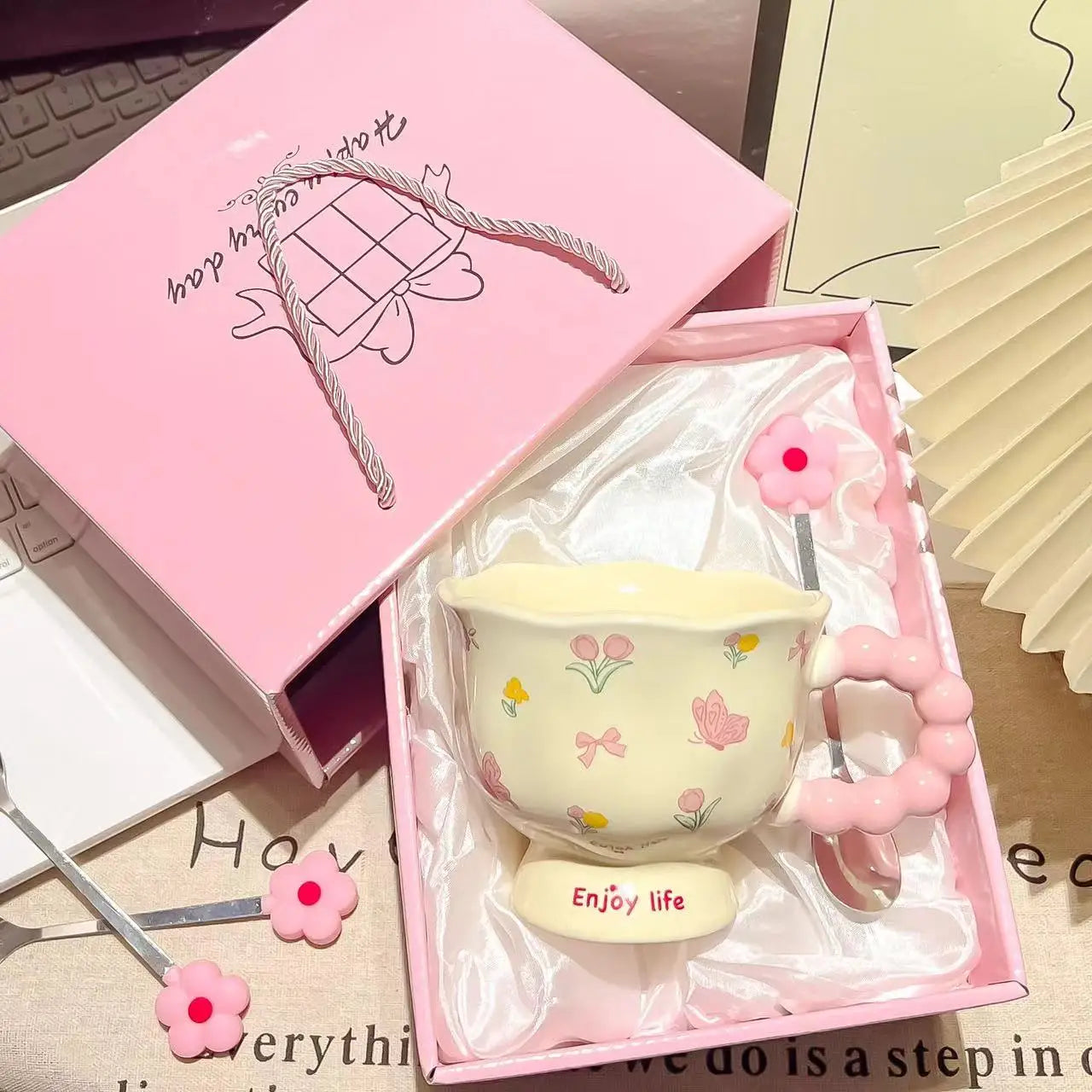 Girls Birthday Gift Souvenir Coffee Cup Mugs Coffee Cups Creative Flower Mug Household Ceramic Cup High Value Water Cup