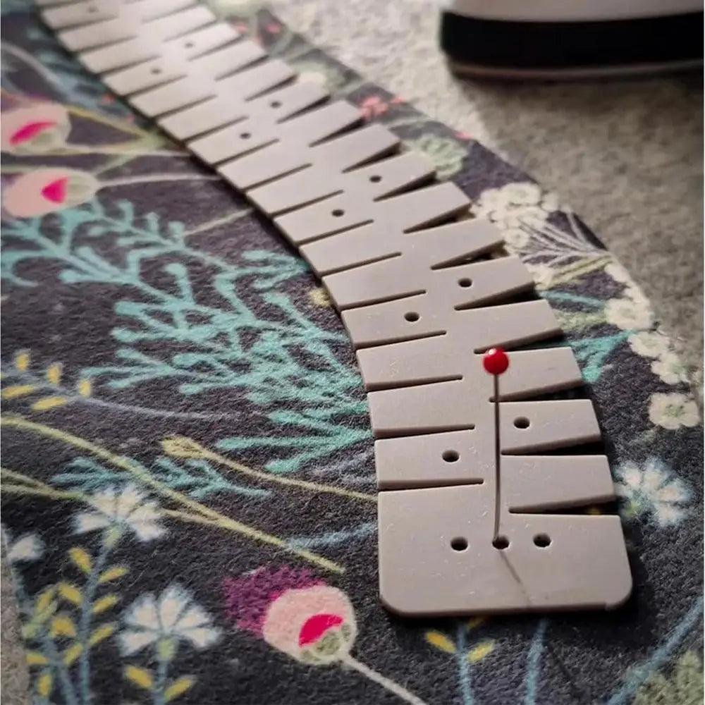 Hot Hemming Ruler Heat Resistant Hemmer Rulers Flexible Silicone Curve Scale Hemming Tool for Padding Sewing Cloth Fabric Pants