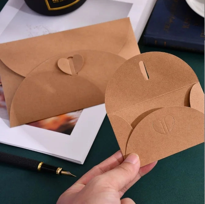 50pcs Japanese Kraft Paper Heart Envelopes - Vintage Ins Aesthetic for Couples Love Letters, European Style Creative Pouch