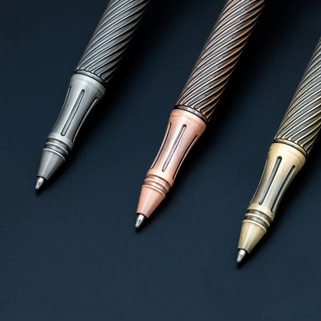 1Pc Brass Pen with a Tungsten Steel Nib, Heavy Metal Feel, Retro Design, Suitable for Business and Office Use, Rotating and Retractable, for Students/Organizations, Holiday Gifts, Valentine's Day, Back-To-School Season, Schoo