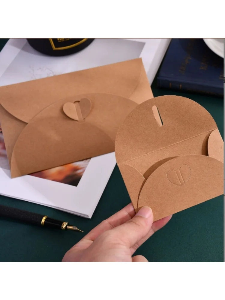 50pcs Japanese Kraft Paper Heart Envelopes - Vintage Ins Aesthetic for Couples Love Letters, European Style Creative Pouch