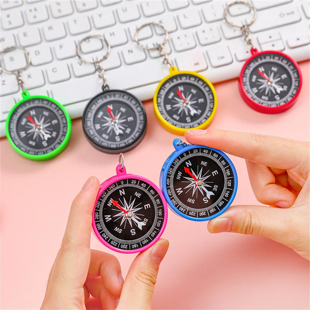 Mini Outdoor Compass Keychain Student Puzzle Learning Supplies Science Teaching Compass Key Chains Kids Gift Key Ring