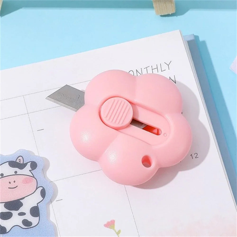 Lovely Flowers Portable Utility Knife Paper Cutter Cutting Paper Razor Blade Letter Envelope Opener Knife Office Stationery