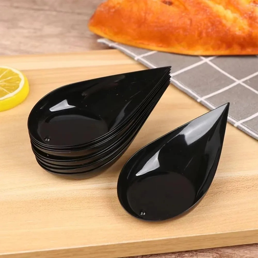 50Pcs Tear Drop Mini Appetizer Plates Plastic Mousse Dessert Tasting Spoons Plates Tableware Reusable Desserts Cakes Bowls