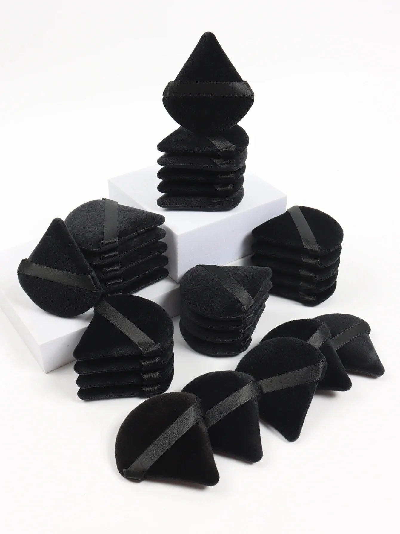 Reusable Black Triangle Velvet Powder Puff Soft Facial Blending Sponge, Multipurpose Foundation Cosmetic Sponge for Daily Makeup