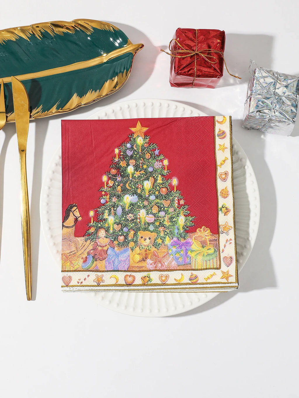 Christmas Party Napkins Disposable Dinner Serviettes Santa Claus Christmas Tree Gifts Flower Element Style Art Decoupage Napkins
