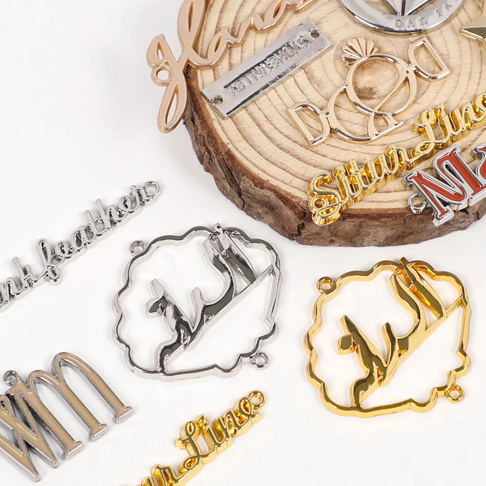 Custom Logo 3D Metal Letters Zinc Alloy Name Tag for Handbag Clothing Metal Labels Sew-On
