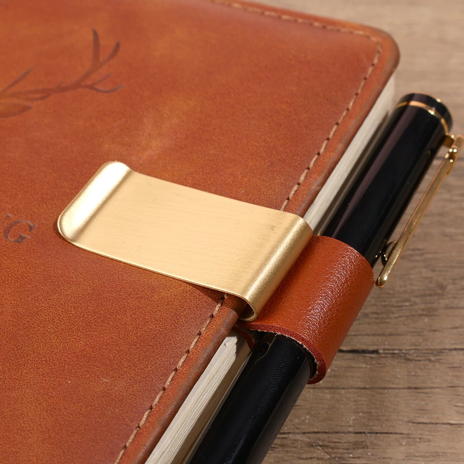 6-1PCS Stainless Steel Leather Pen Holder Pencil Clamps Notebook Bookmark Practical Organizer Clip Pen Holder Office Stationary