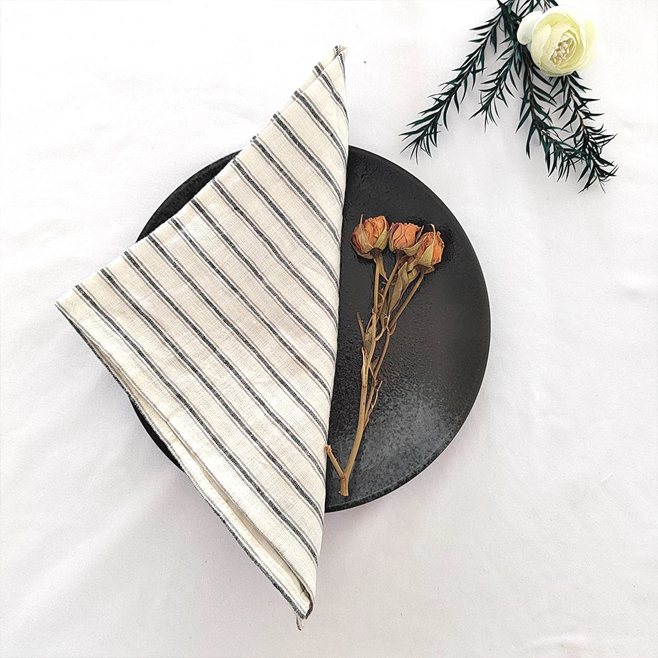 Set of 4 Cloth Napkins 100% Pure Linen 16x16Inch Hemmed Dinner Napkins Easy Care Machine Washable for Christmas Wedding Party