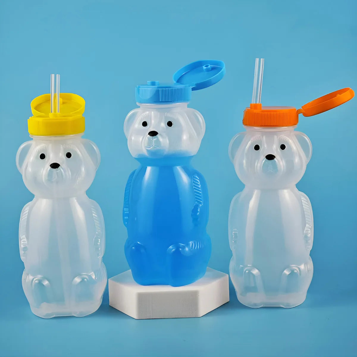 Cute Bear Shaped Bottle Plastic Drink Container Cartoon Honey Bear Straw Cup with Flexible Straws for Milk Juice Honey Storage