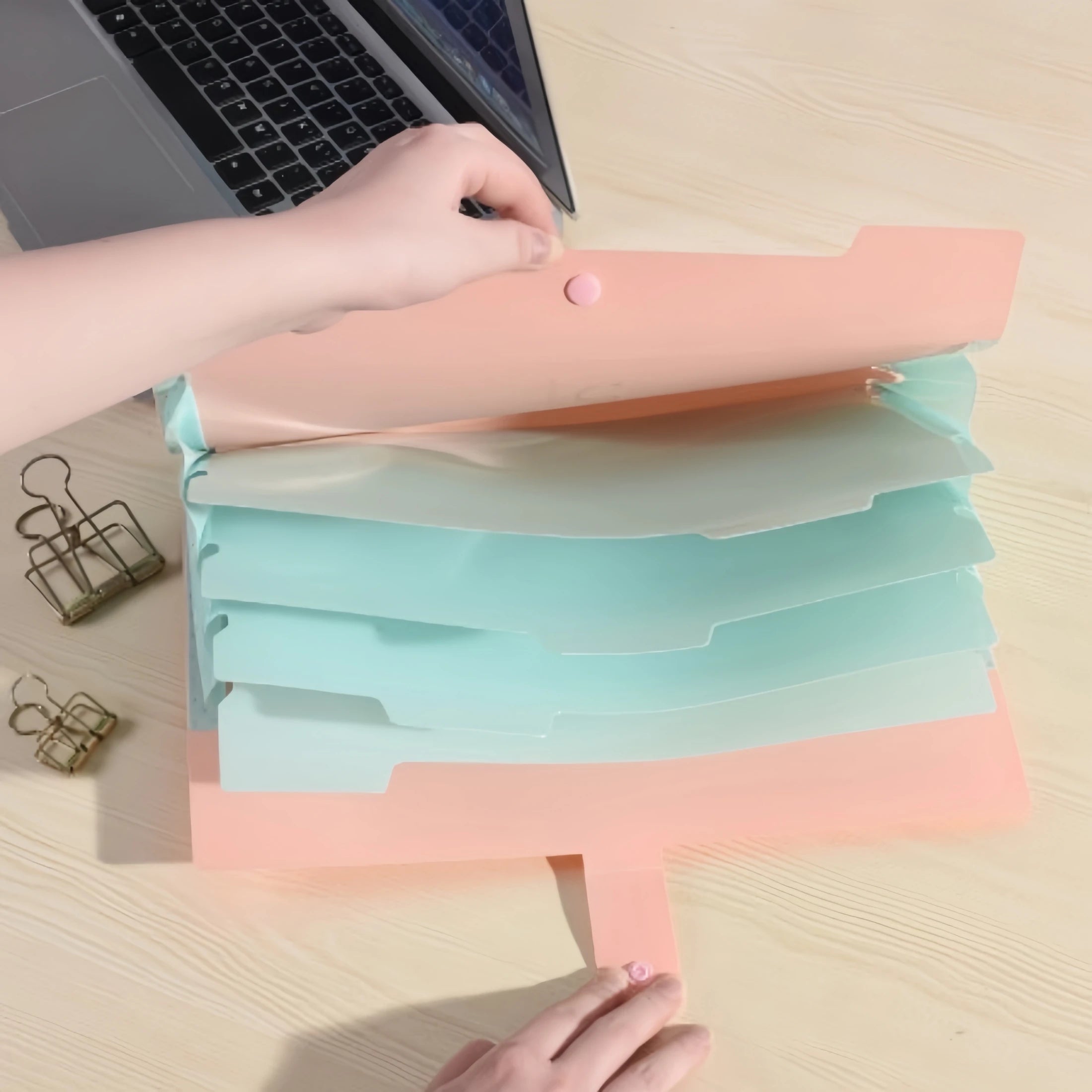 New Minimalist Accordion Bag For Cute And Smiling File Storage, With Multiple Layers.