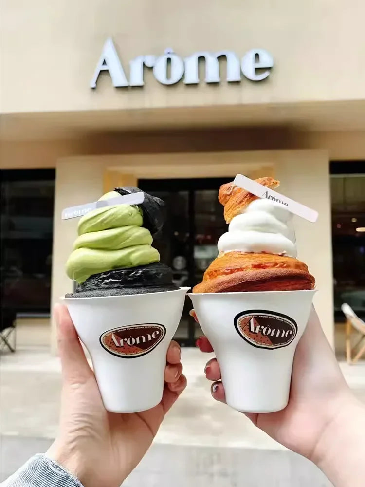 50pcs Disposable Biodegradable Paper Cup 300ml Ice Cream Tiramisu Handheld Cup with Lid White Eco-friendly Dessert Packaging Mug