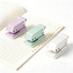 。Kawaii Office School Supplies Stationery Items Mini Hole Punch 1 Hole Cute Paper Punch Portable Round Hole Puncher Paper Cutter