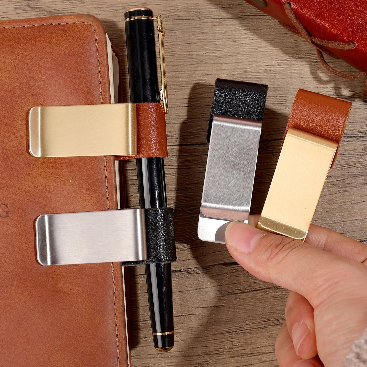6-1PCS Stainless Steel Leather Pen Holder Pencil Clamps Notebook Bookmark Practical Organizer Clip Pen Holder Office Stationary