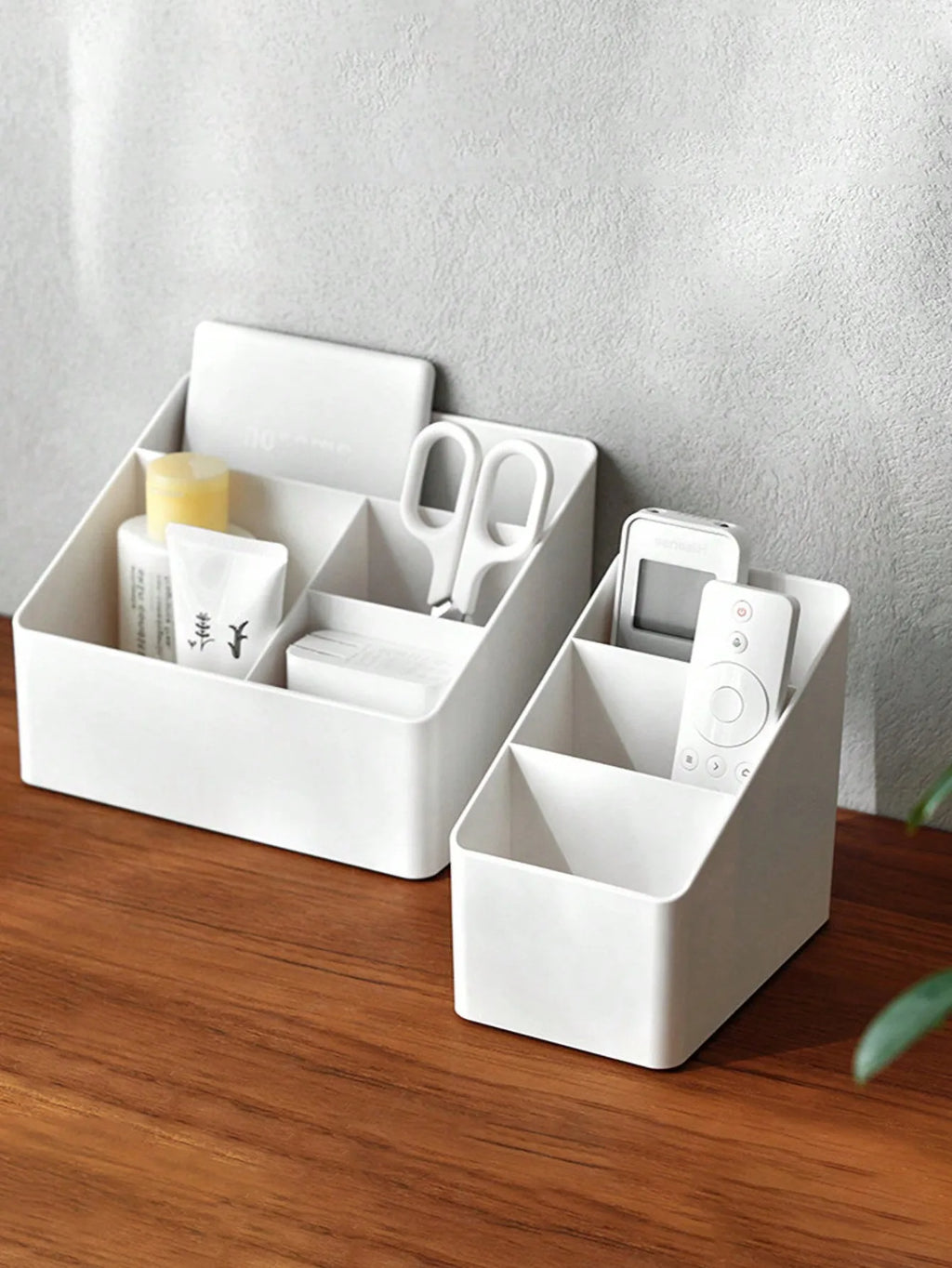 Dormitory living room desktop storage box plastic office cosmetics finishing box remote multi-function finishing storage box bat