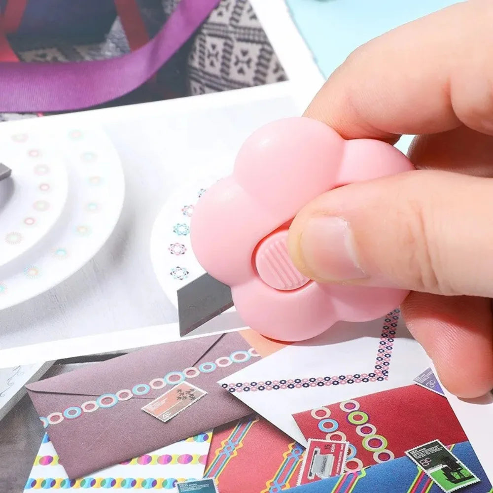 Lovely Flowers Portable Utility Knife Paper Cutter Cutting Paper Razor Blade Letter Envelope Opener Knife Office Stationery