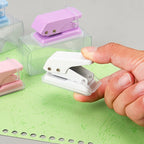 。Kawaii Office School Supplies Stationery Items Mini Hole Punch 1 Hole Cute Paper Punch Portable Round Hole Puncher Paper Cutter