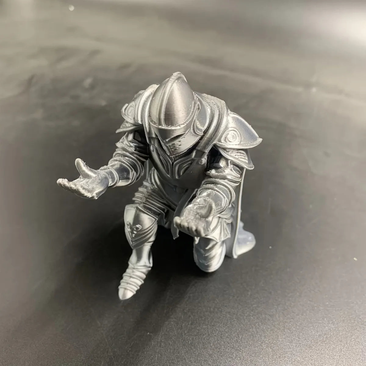 (9*7.6cm) 3D Printed Medieval Knight Pen Holder Black Silver Warrior Statue Desk Organizer Creative Office Decor Stationery Gift