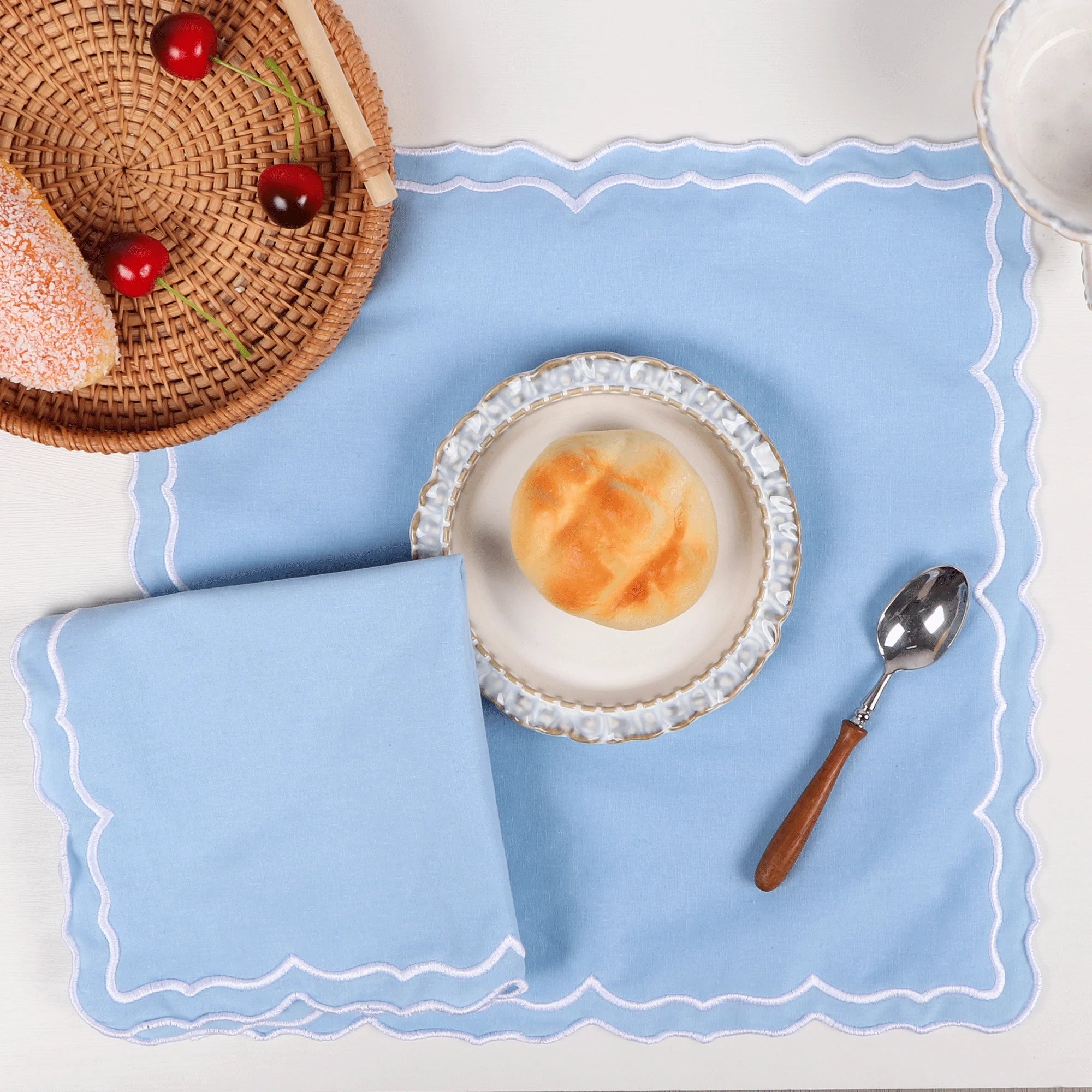 Lotus Shaped Embroidered Edge Napkins 4pcs/set Thickened Pure Cotton Breathable Placemats for Weddings Christmas Daily Party