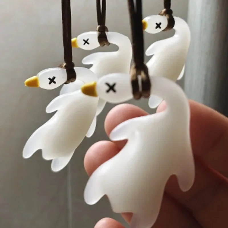 1/2pcs New Color Change Duck Keychain Fashion Funny Goose Pendants for Bag Car Keyrings Cute Cartoon UV Photochromic Key Chains