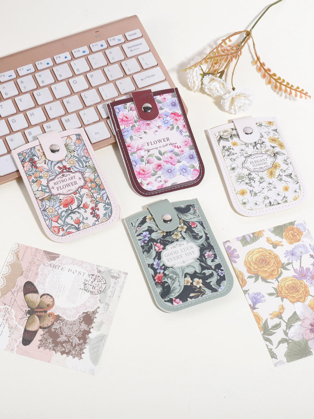 1PC Oil Painting Floral Pattern Card Holder,Pull-Out Multi-Card Slots,Suitable for ID Cards,Bank Cards, Business CardsStorage
